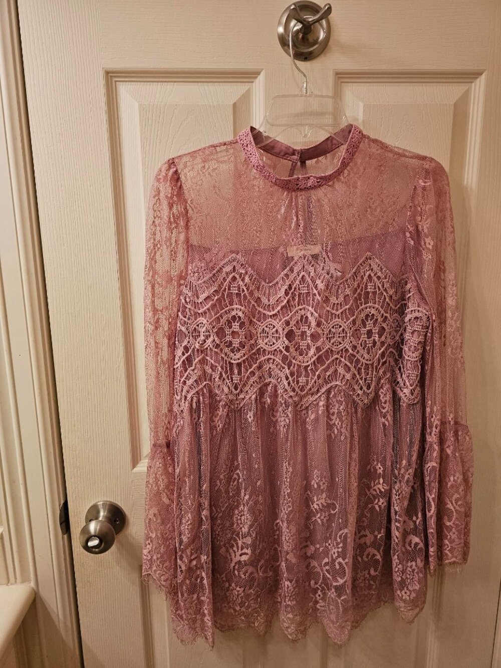 NWT Entro Medium Pink Lace Blouse